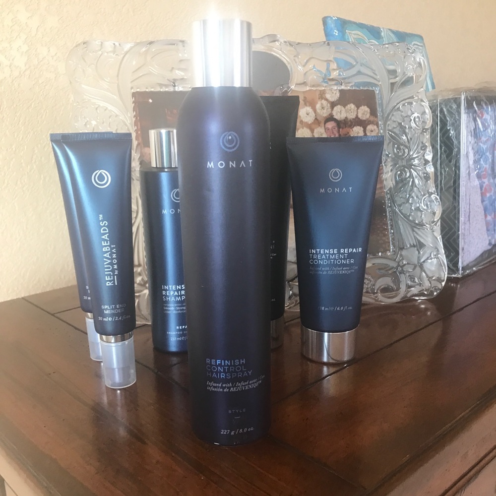 Monat Hair Spray